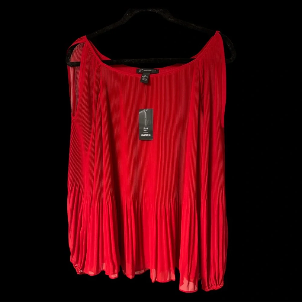 INC Red cold shoulder, pleated blouse.           Size XL.‎ - Picture 3 of 9